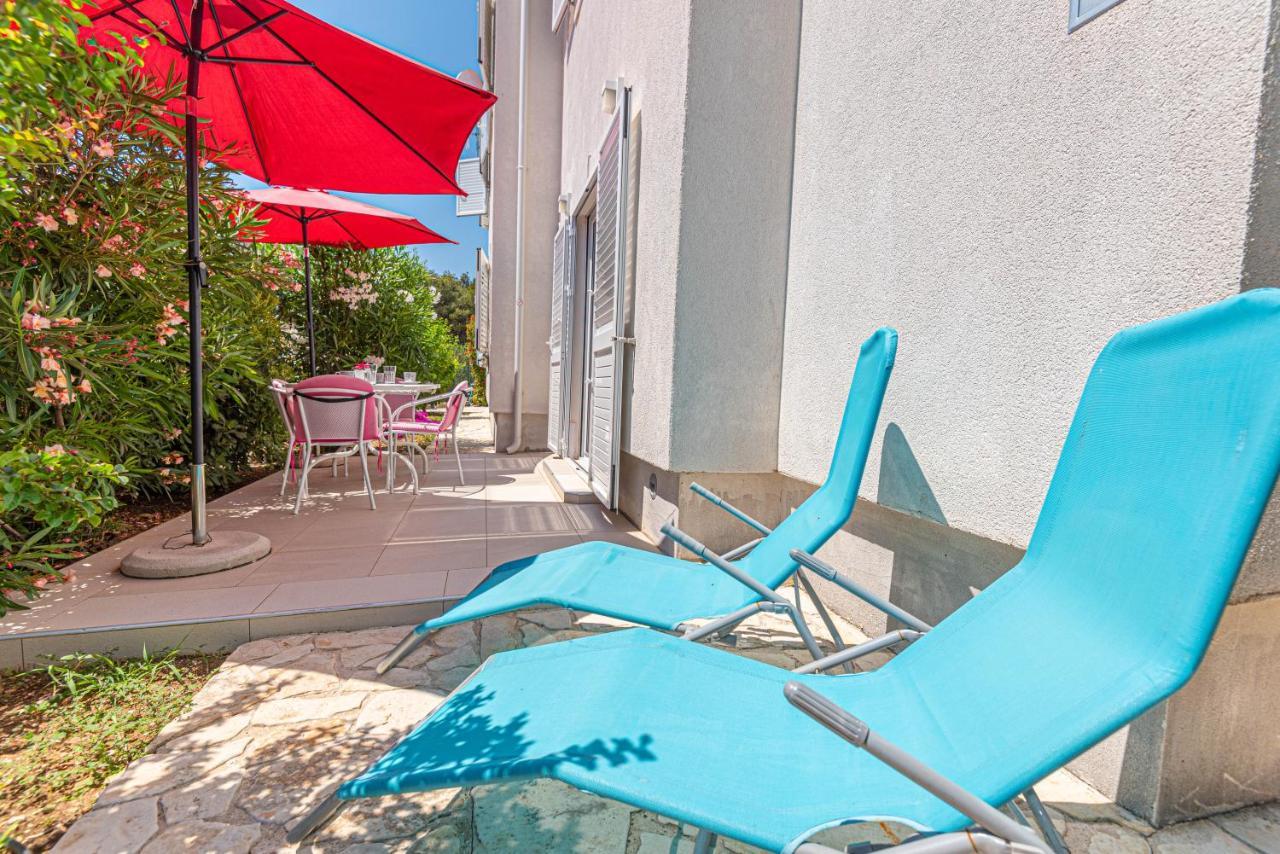 Apartments Villa Tribunj Tribalj Εξωτερικό φωτογραφία