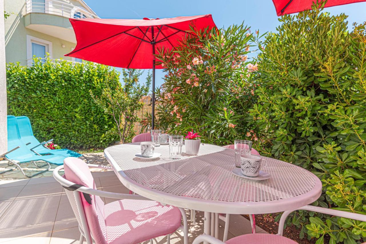 Apartments Villa Tribunj Tribalj Εξωτερικό φωτογραφία