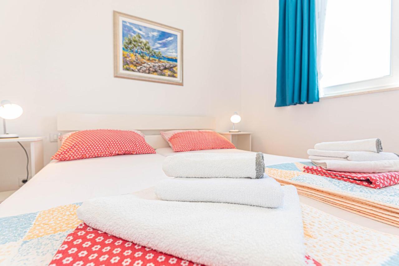 Apartments Villa Tribunj Tribalj Εξωτερικό φωτογραφία