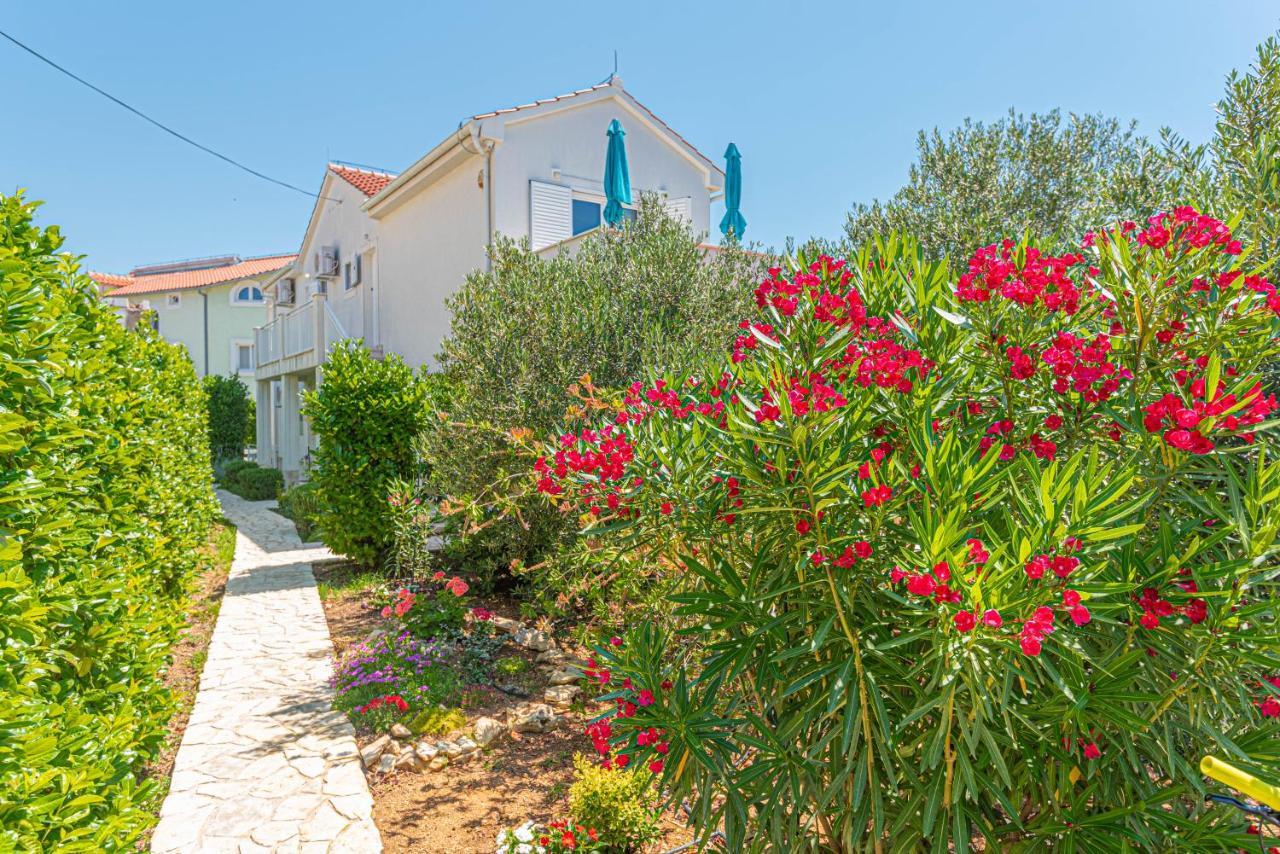 Apartments Villa Tribunj Tribalj Εξωτερικό φωτογραφία