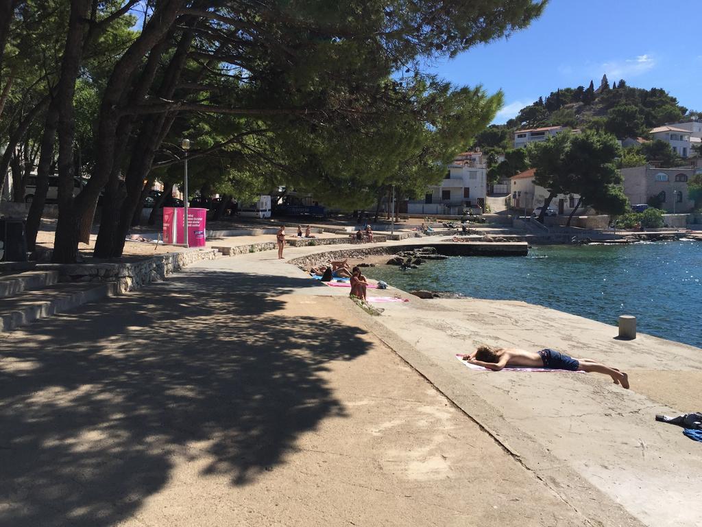 Apartments Villa Tribunj Tribalj Εξωτερικό φωτογραφία