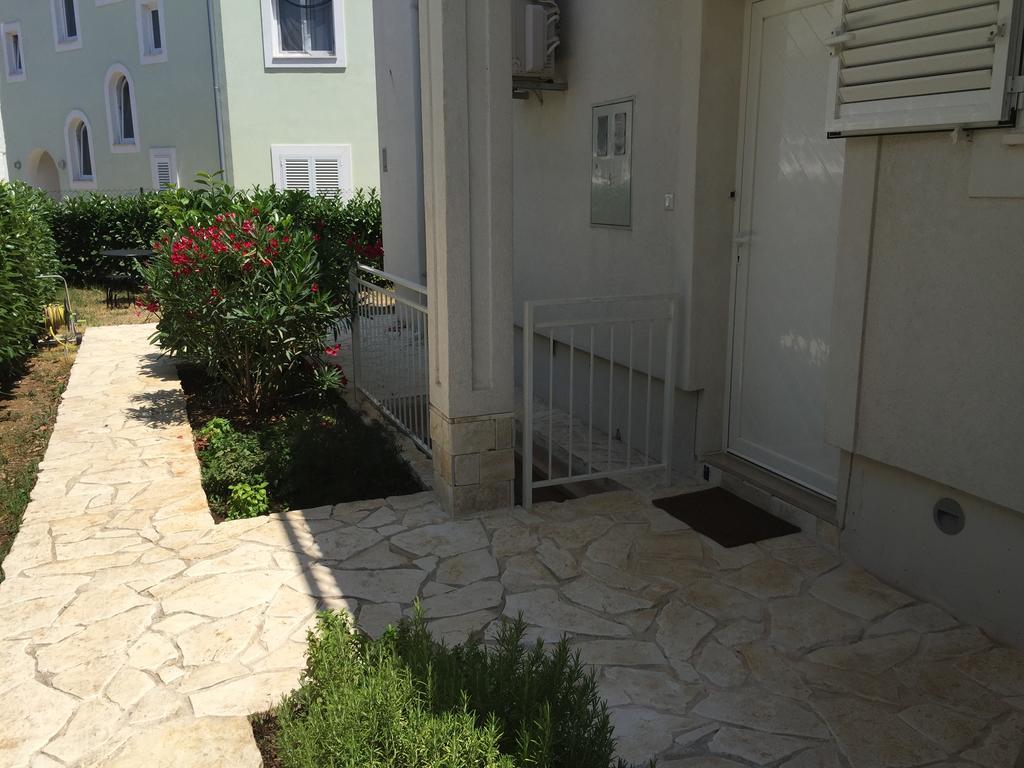 Apartments Villa Tribunj Tribalj Εξωτερικό φωτογραφία