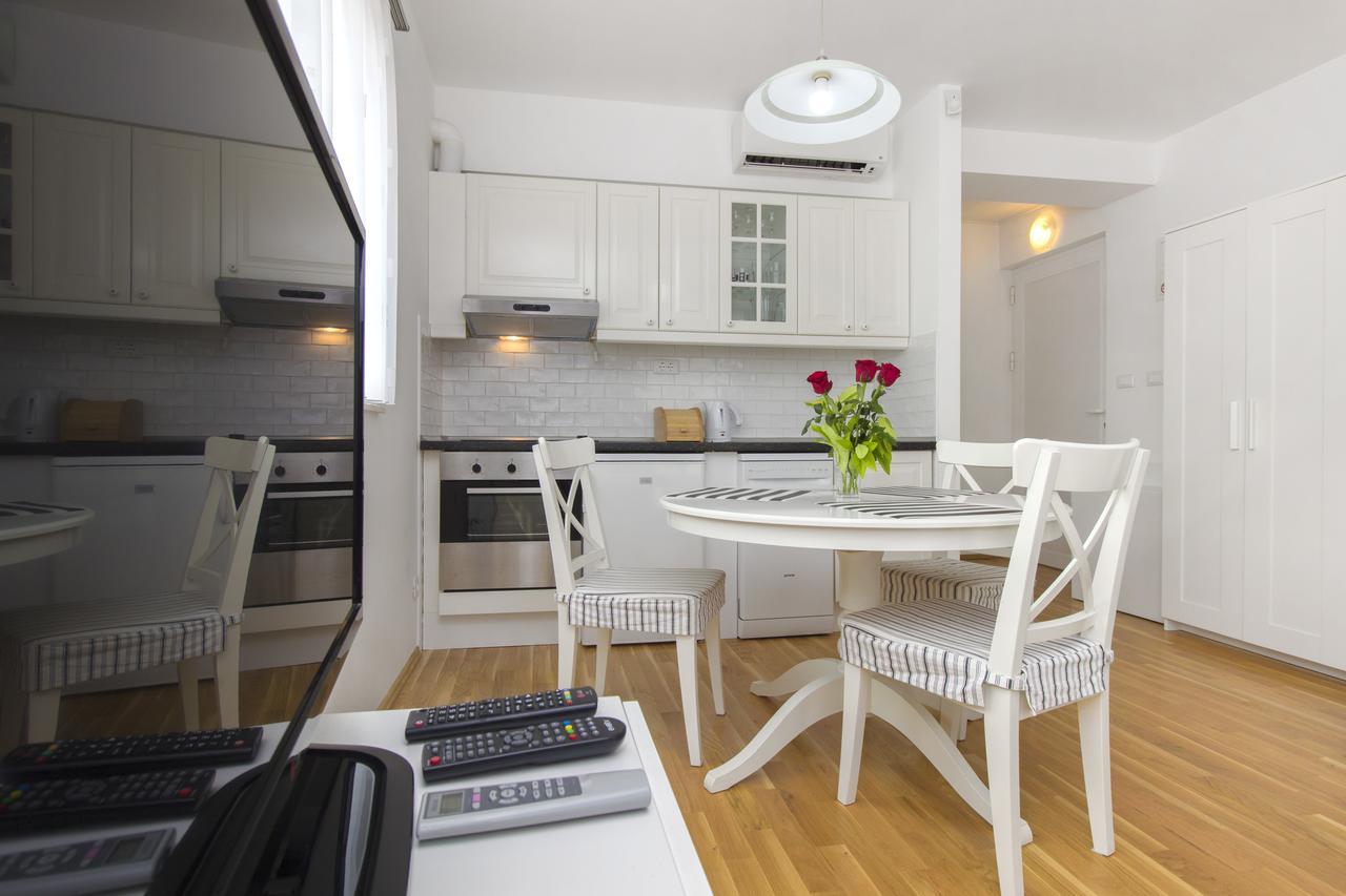 Apartments Villa Tribunj Tribalj Εξωτερικό φωτογραφία