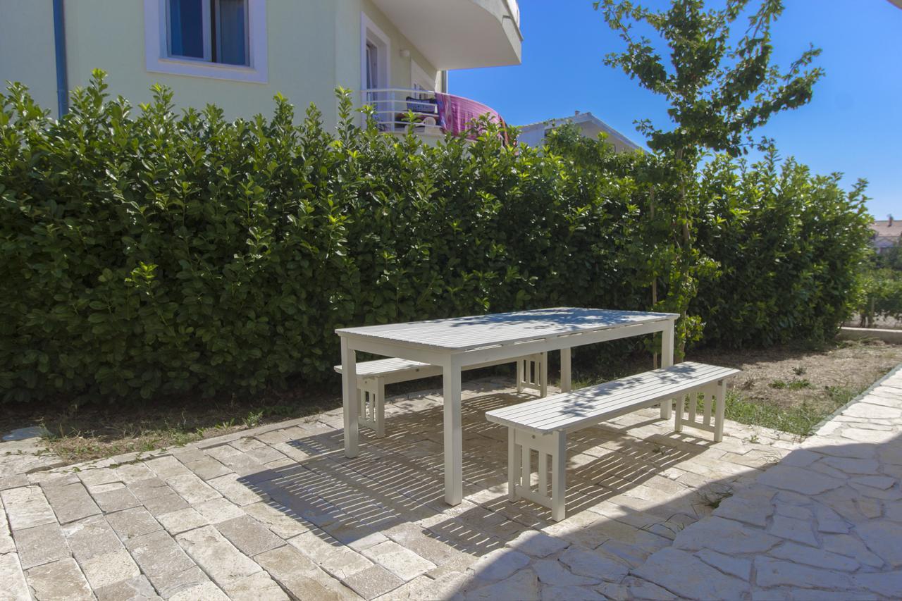 Apartments Villa Tribunj Tribalj Εξωτερικό φωτογραφία
