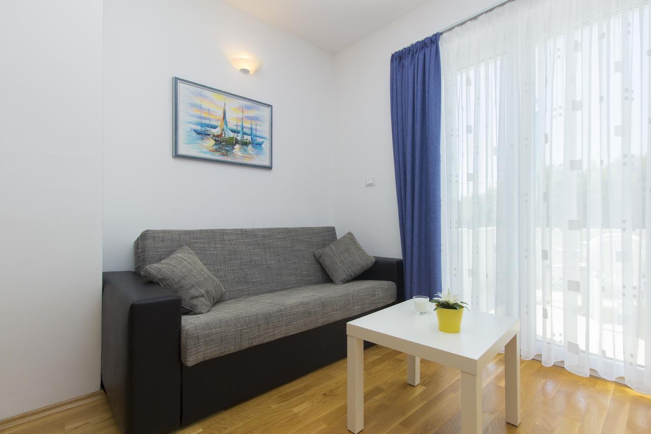Apartments Villa Tribunj Tribalj Εξωτερικό φωτογραφία