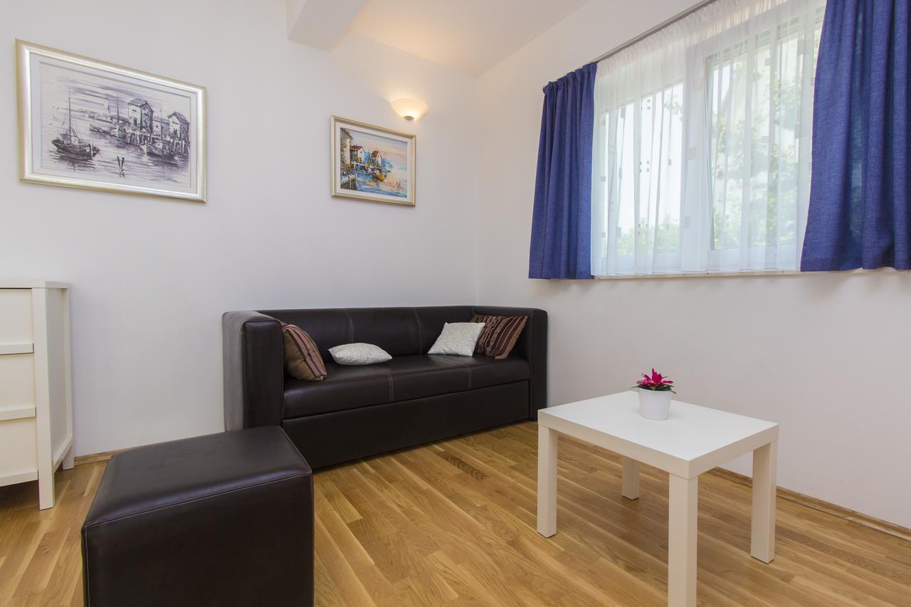 Apartments Villa Tribunj Tribalj Εξωτερικό φωτογραφία